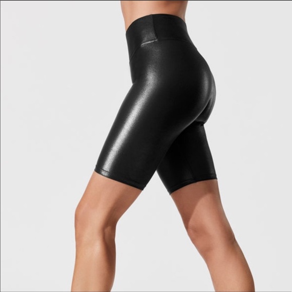 Carbon38 High Waisted Takara Biker Shorts Black - Picture 3 of 7